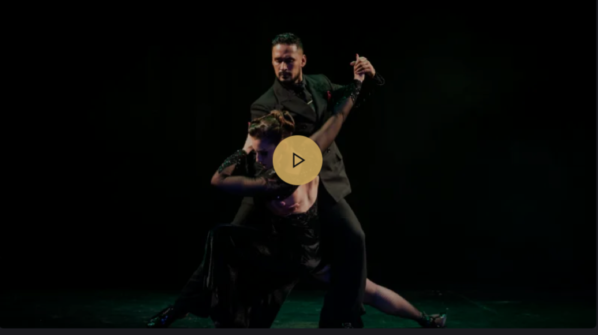 Cristian y Ornella en escena